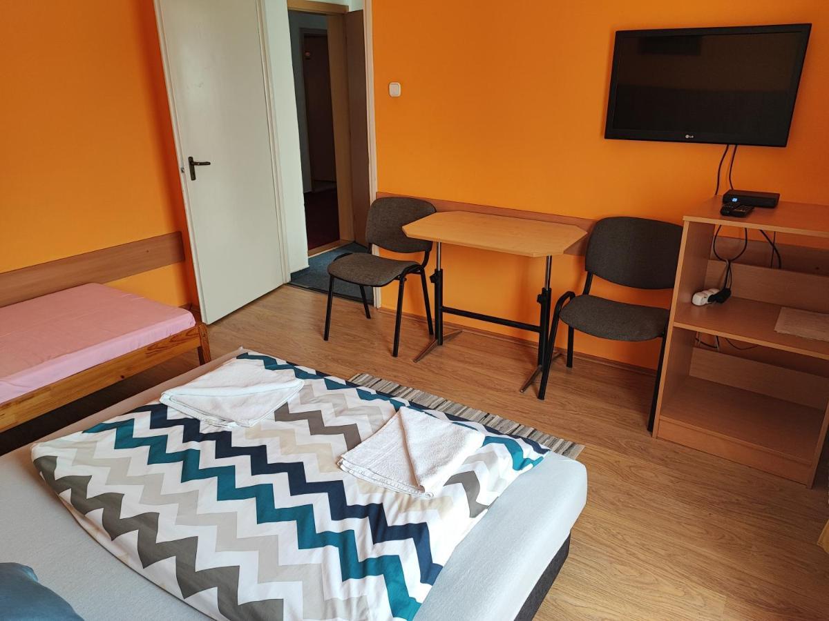 Hotel Beke Sziget Komlo Экстерьер фото