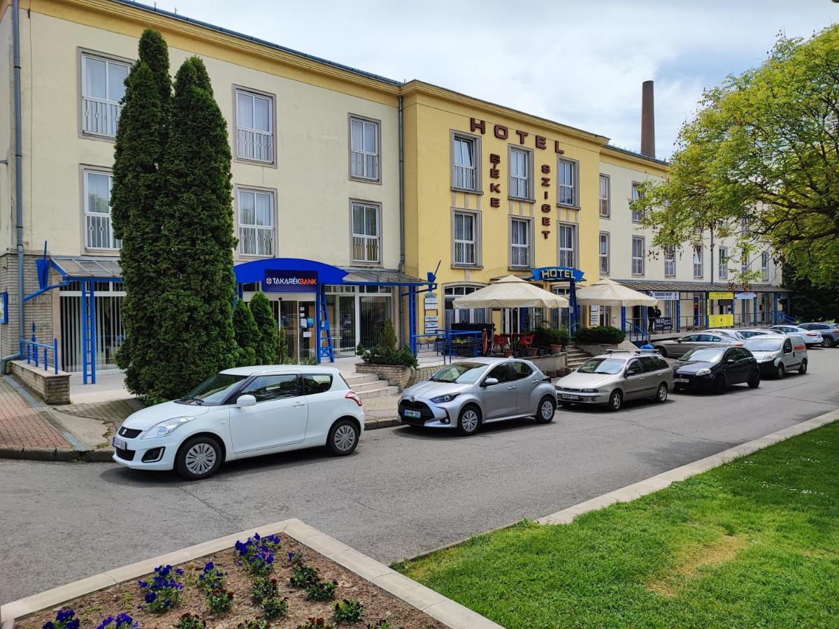 Hotel Beke Sziget Komlo Экстерьер фото