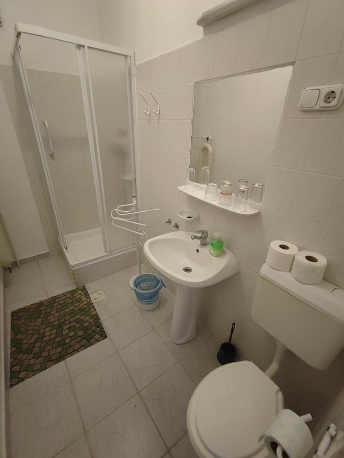 Hotel Beke Sziget Komlo Экстерьер фото