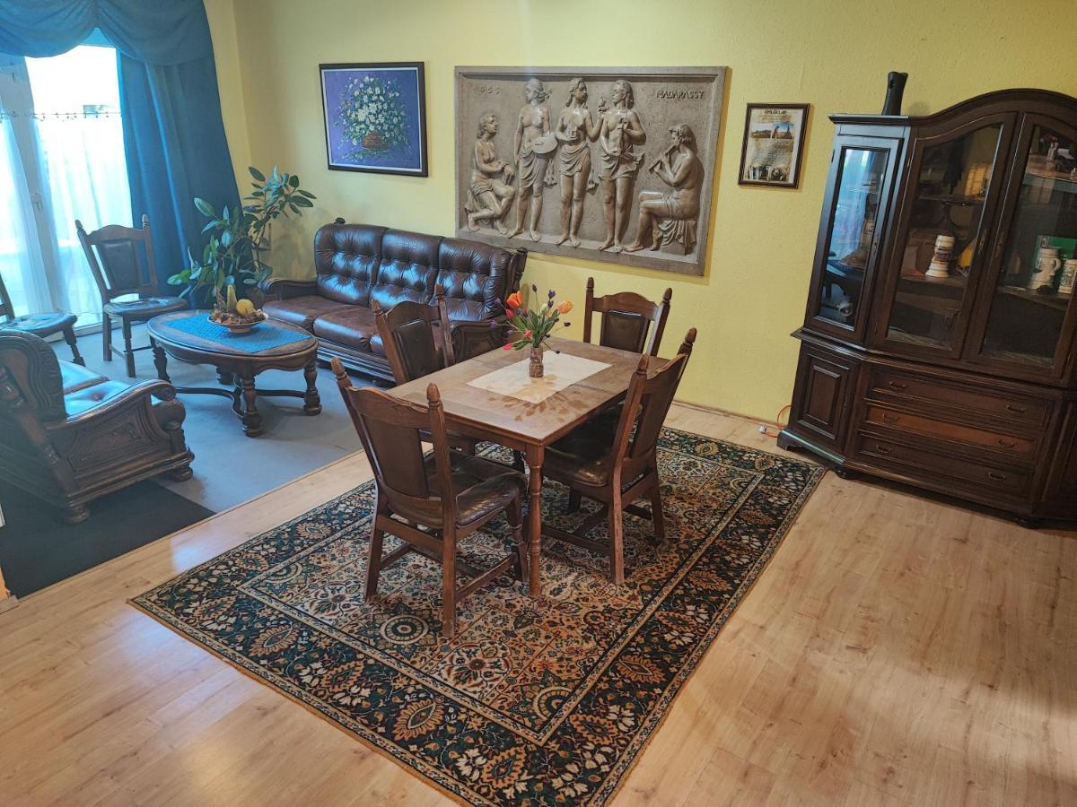 Hotel Beke Sziget Komlo Экстерьер фото