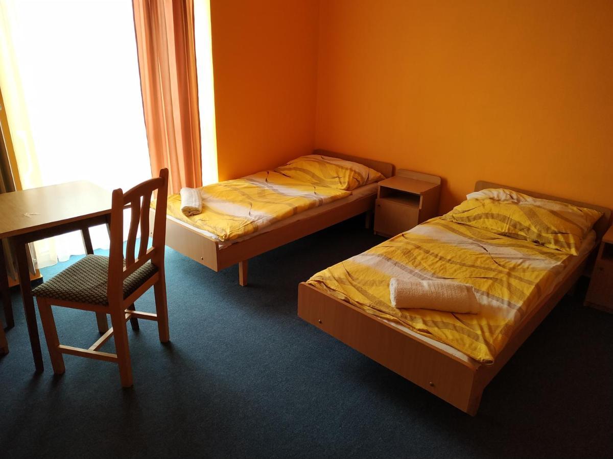 Hotel Beke Sziget Komlo Экстерьер фото